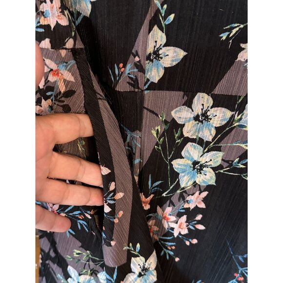 Guess Betty Black with White and Pink Floral Romper Cold Shoulder - Picture 7 of 8